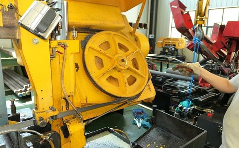 如何解决平果卧式金属带锯床切削时出现的断带现象？